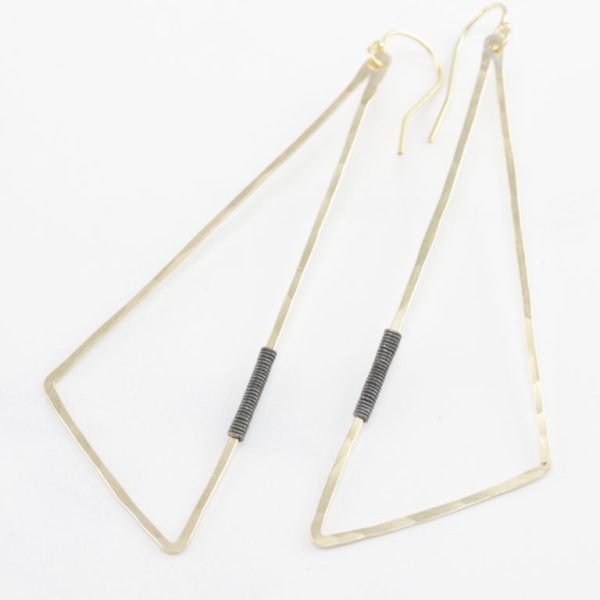triangle Penna earring by bohemi