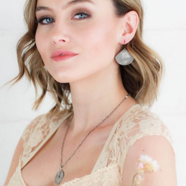 Antique Lace Silver Fan Earrings - Image 3