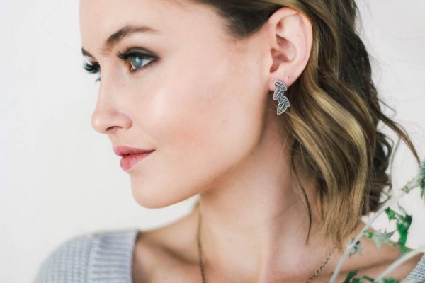 Garland Bar Post Earrings - Image 5