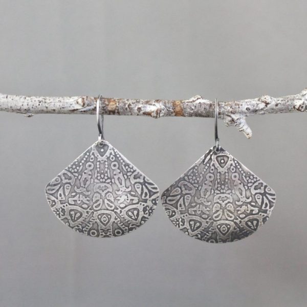 Antique Lace Silver Fan Earrings - Image 4