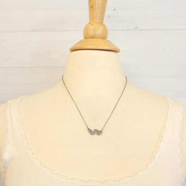 Garland Bar Necklace - Image 5