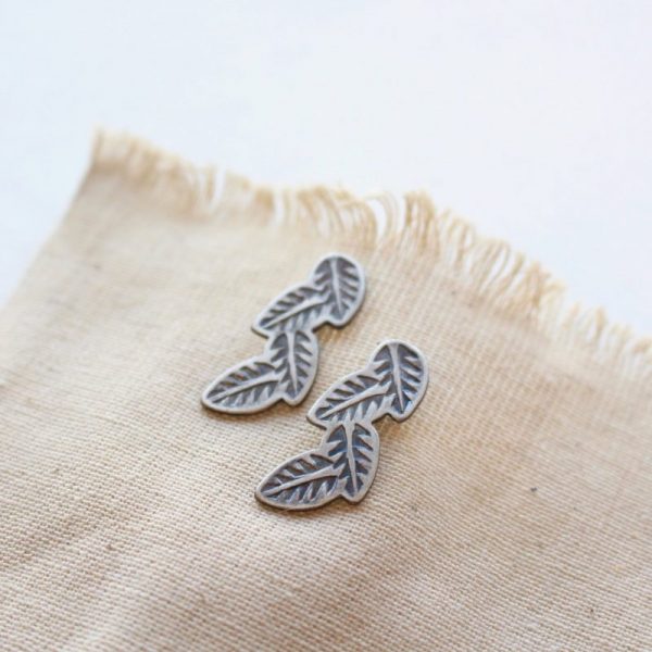 Garland Bar Post Earrings - Image 3
