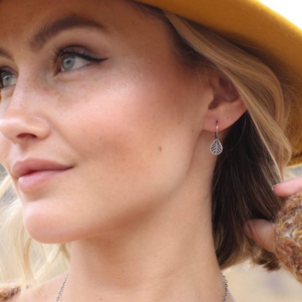 Tribal Leaf Lobe Hugger Earrings - Image 5