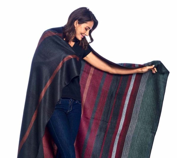 Alpaca Throw Blanket - Dragon Fruit