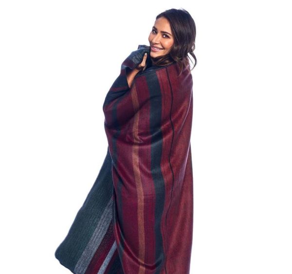Alpaca Throw Blanket - Dragon Fruit - Image 6
