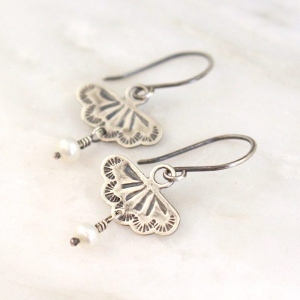 Southwest Lace Pearl Dangle Earrings - Image 2