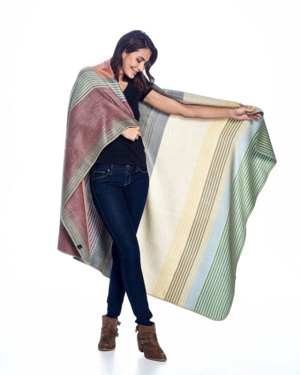 Alpaca Throw Blanket - Spectrum - Image 4