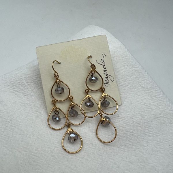 Dangle Earrings by Magnolia - KH26