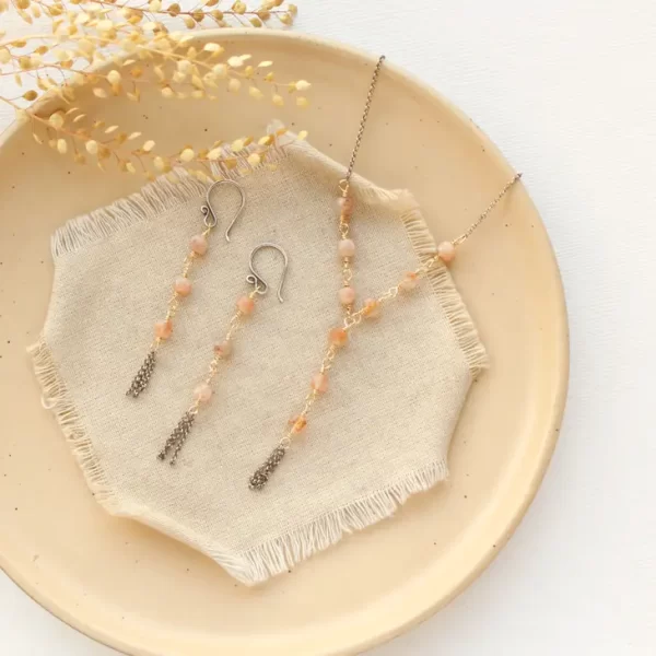 Sunstone Mixed Lariat Necklace - Image 5