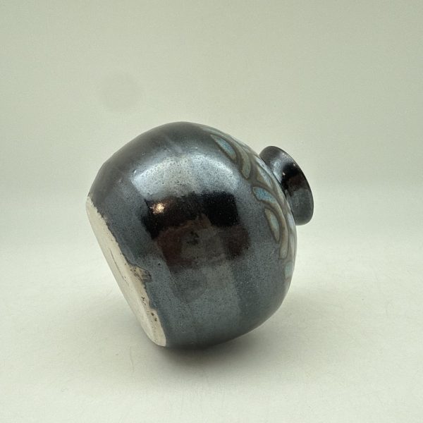 Small Scalloped Vase by Margo Brown - 5148 - Image 3